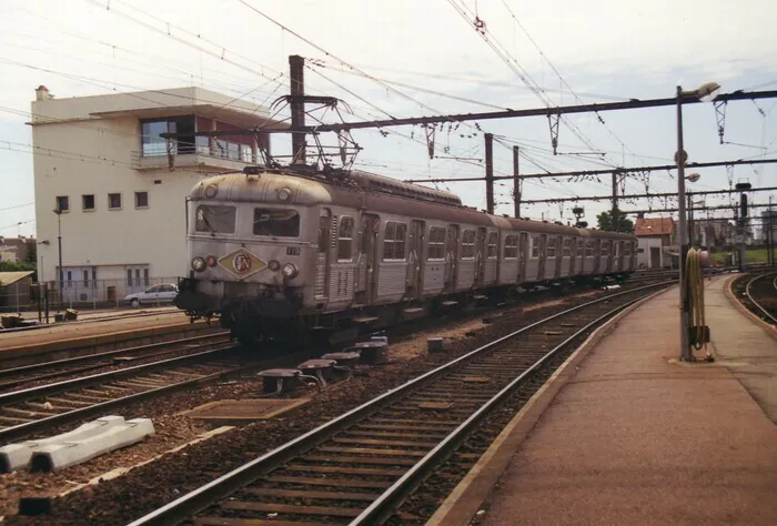 Découverte de l'ancienne navette des Aubrais à Orléans en train des années 50. Remise COPEF Fleury-les-Aubrais