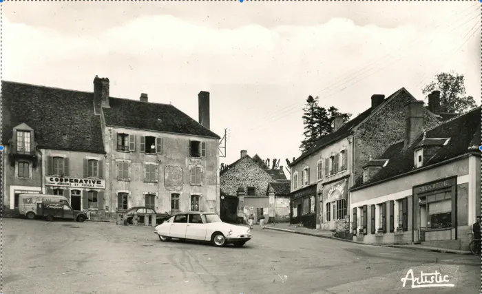 Exposition photo « Saint-Sauveur-en-Puisaye d'hier et aujourd'hui » Salle de l'Orangerie Saint-Sauveur-en-Puisaye