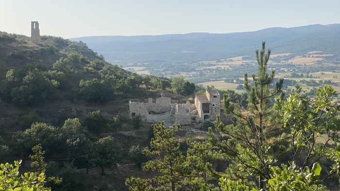 visite commentée du site du vieux Montlaux Salle des fetes 60 chemin des moulins Montlaux