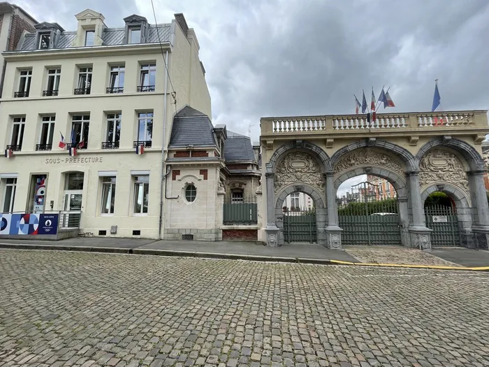 Visite guidée de la sous-préfecture et de son portail archiépiscopal Sous-préfecture de Cambrai Cambrai