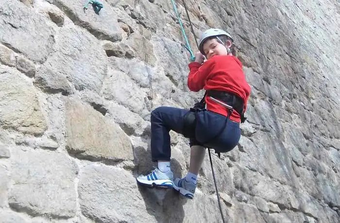 La Tour Névet : la descente en rappel Tour Névet - Jardin de la Retraite Quimper