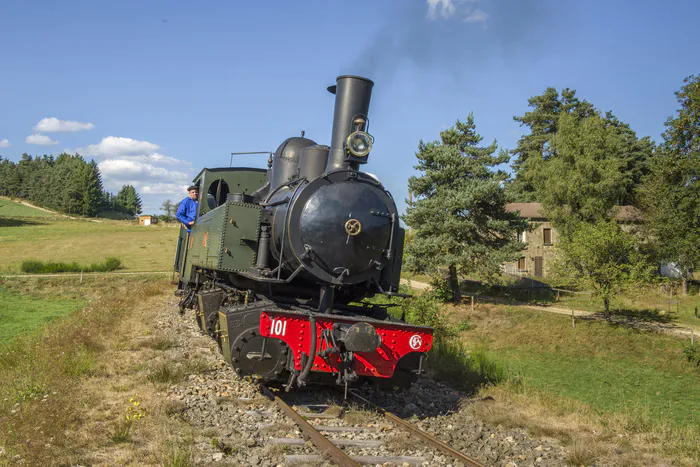 VELAY EXPRESS CHEMIN DE FER HISTORIQUE Velay Express Gare d'Oumey Raucoules