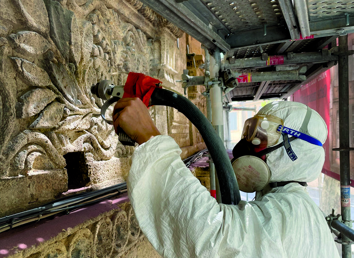 Restauration d’une façade historique ? 29 cours Camille Pelletan 13450 Grans Grans