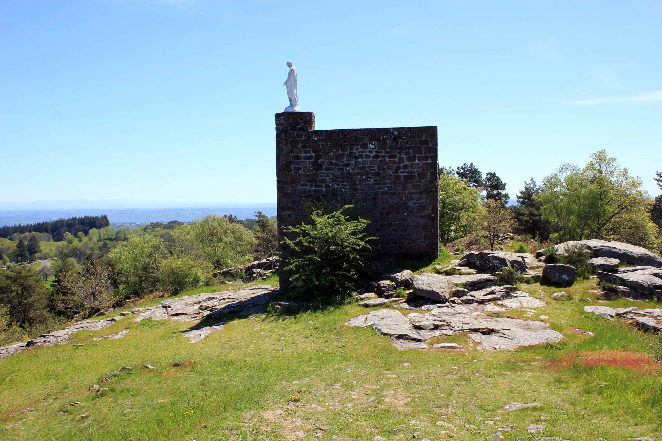 Balade-découverte nature et patrimoine du site de Roche de Vic