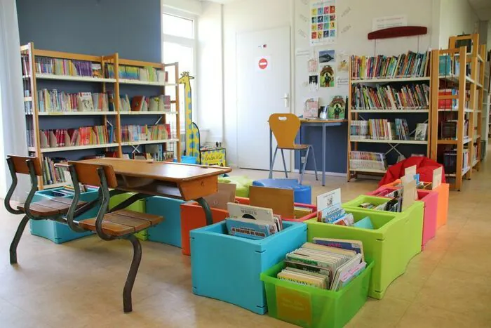 Visite guidée de la bibliothèque Bibliotheque erik orsenna Plouha