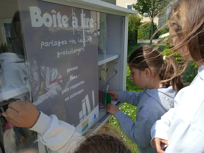 La Chasse aux boîtes Bibliothèque municipale de Ouistreham Ouistreham