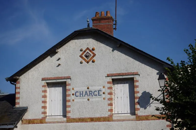 Vacances des 6-12 ans visite découverte "Matières à construire" à Chargé