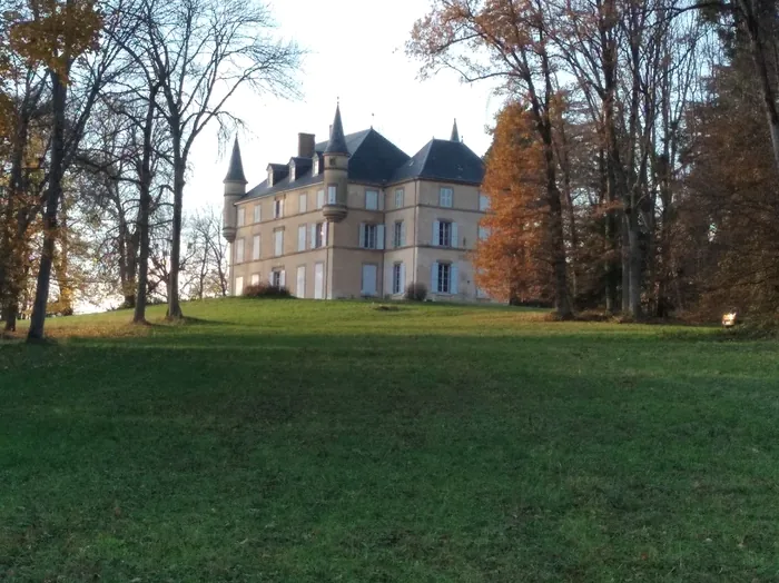 Visite autour d'un chateau de famille en Isère Chateau d'Armanais Ornacieux-Balbins