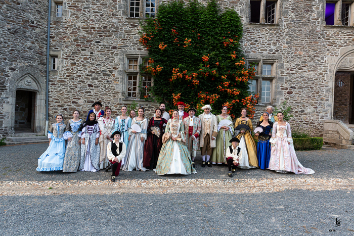 Visite exclusivement costumée au château de Pompadour ! Château de Pompadour Arnac-Pompadour