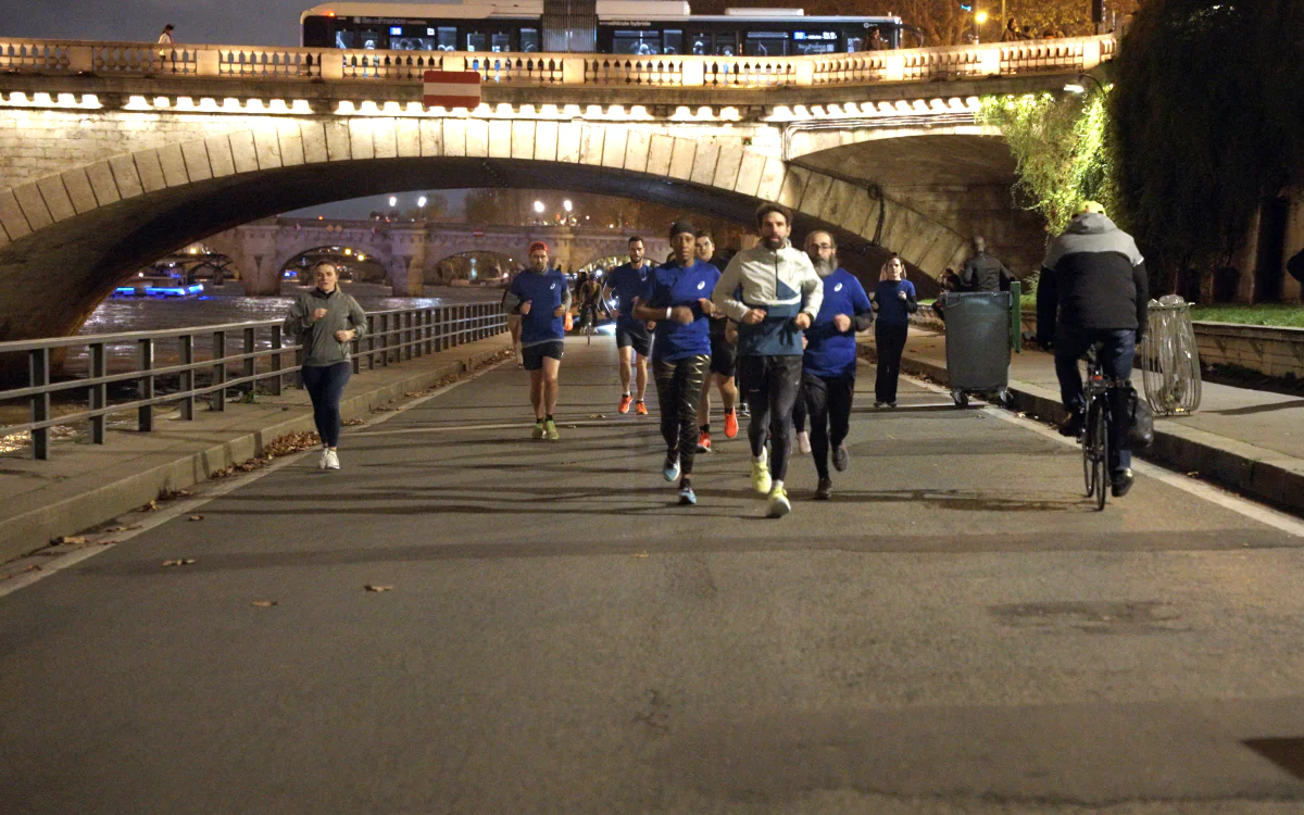 Course solidaire "Lumière et Vision" à Paris Place de la Bastille Paris