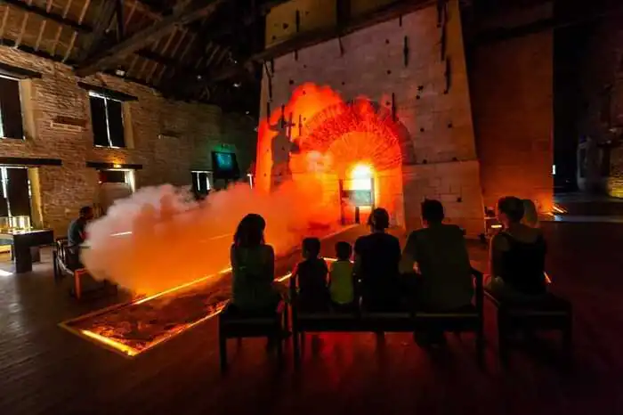 Son et lumières dans un haut-fourneau du XIXème siècle Domaine de Vendresse Vendresse