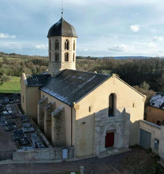 Visite libre de l'église Saint-Jean-l'Évangéliste Église Saint-Jean-l'Évangéliste Bard-le-Régulier