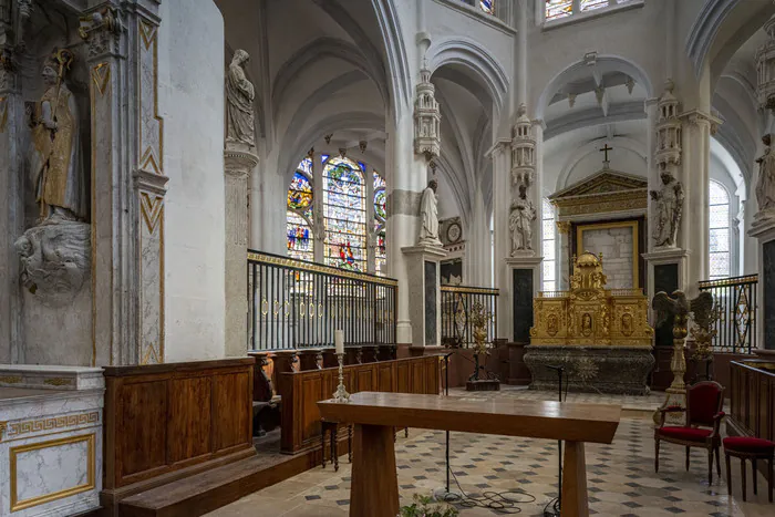 Découvrez deux édifices religieux remarquables Église Saint-Pierre-ès-Liens Ervy-le-Châtel