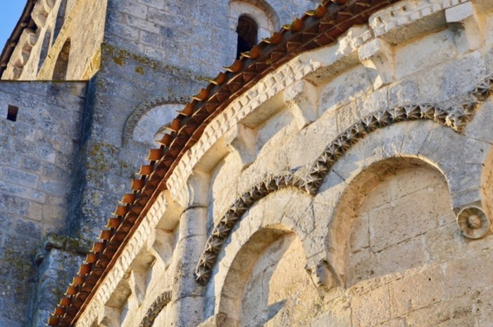 Atelier/démonstration : sculpture de modillons Église Saint-Sylvain Saint-Sauvant