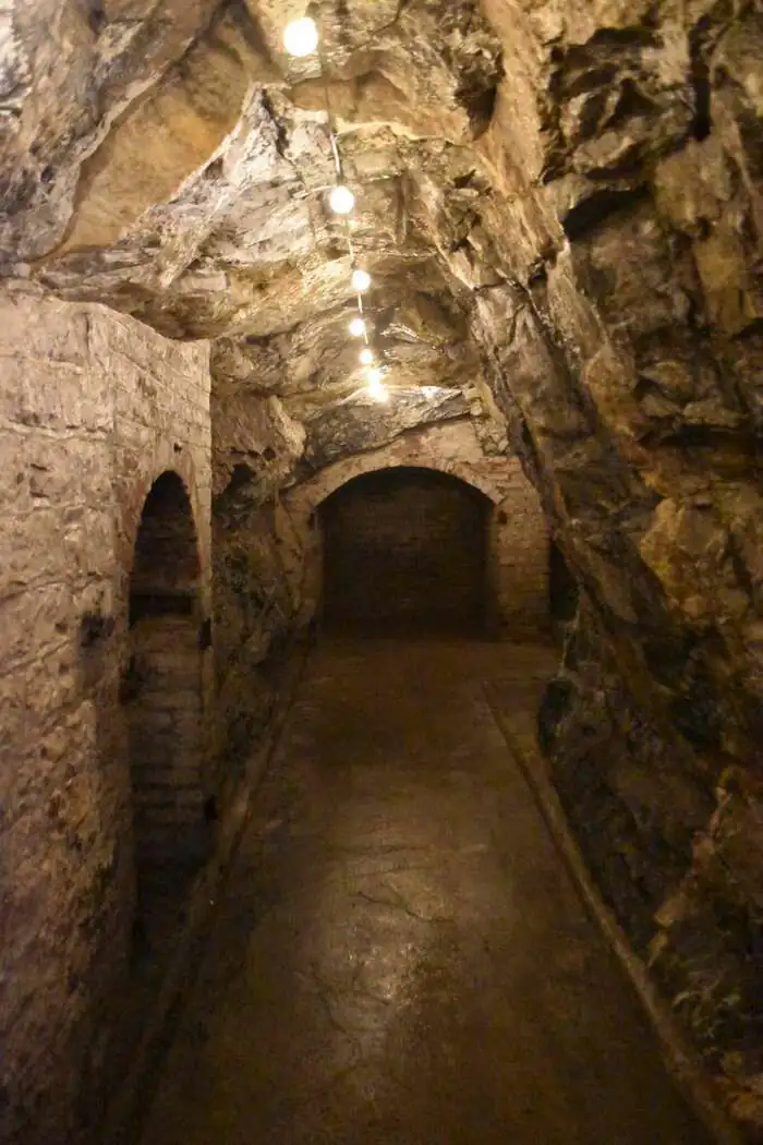 Découvrez librement un bastion d'une citadelle Fort de Charlemont Givet