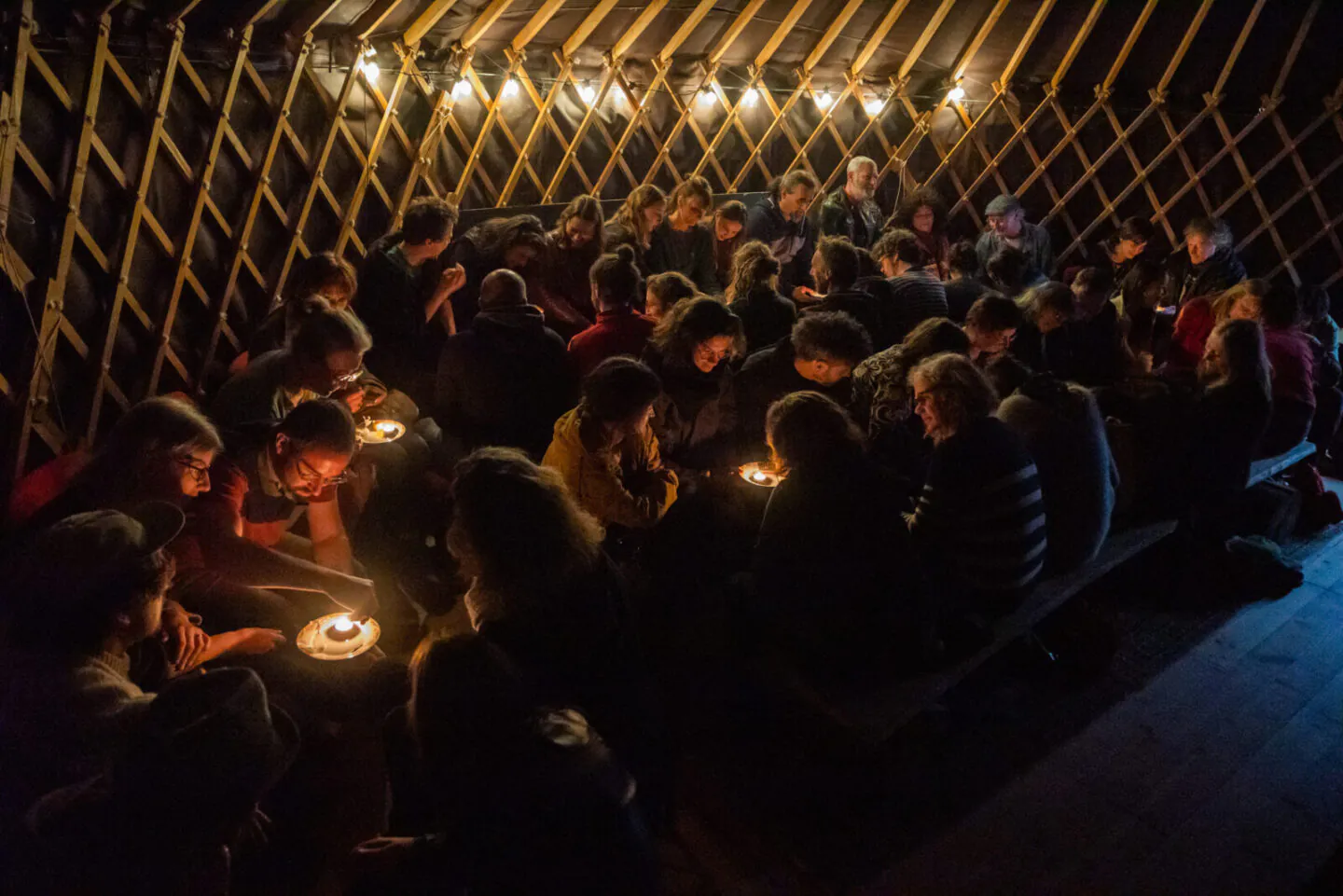 galapiat cirque 
Préviens les autres