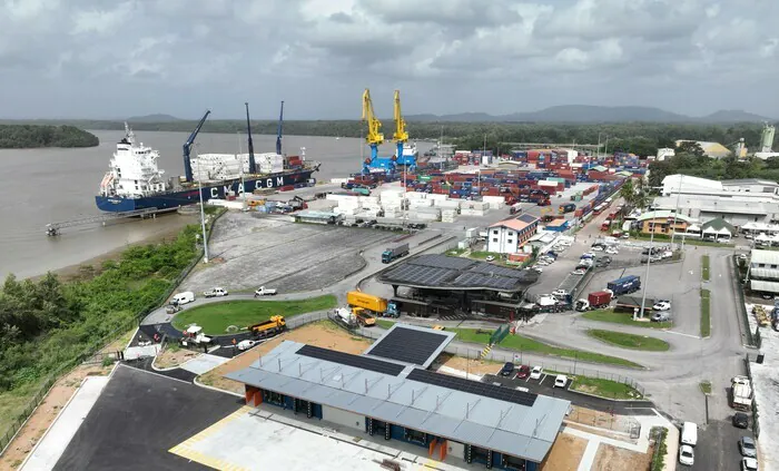 Visite guidée du port de commerce de Dégrad-des-Cannes Grand Port Maritime de la Guyane Rémire-Montjoly