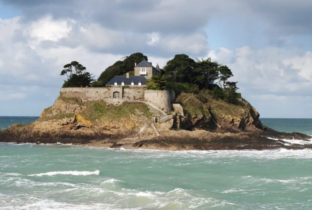 Île et fort Du Guesclin Saint-Coulomb