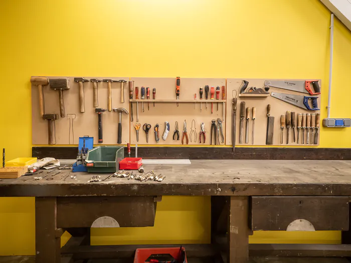 Atelier de réparation de petit mobilier à l'Atelier de la Belle Déchette La Belle Déchette Rennes