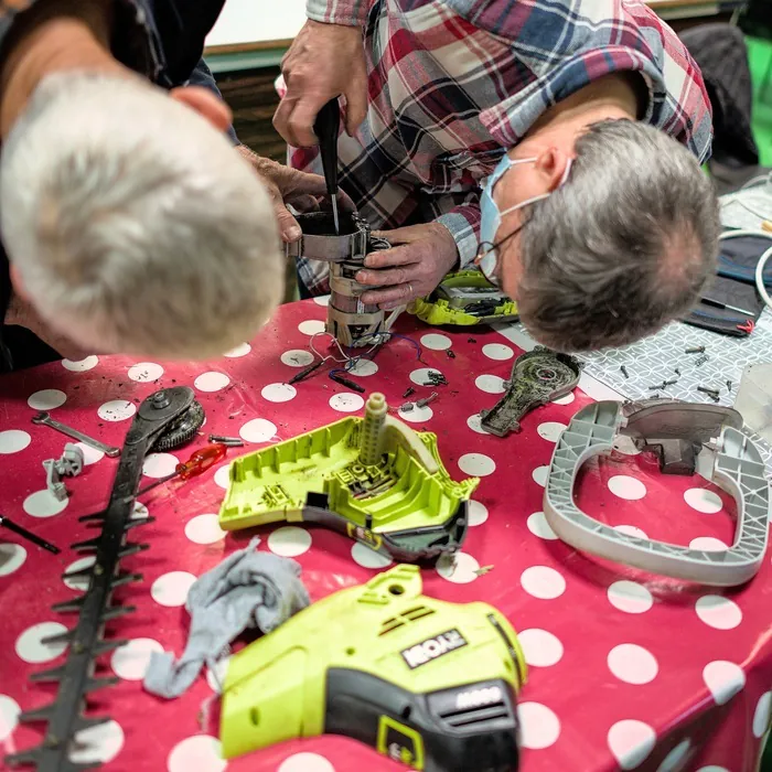 REPAIR CAFE donner une seconde vie aux objets La Passerelle Vern-sur-Seiche