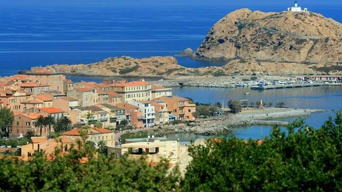 Visite guidée de L'Île-Rousse en français (Durée: 1h30/2h) L'Île-Rousse OTI L'Île-Rousse