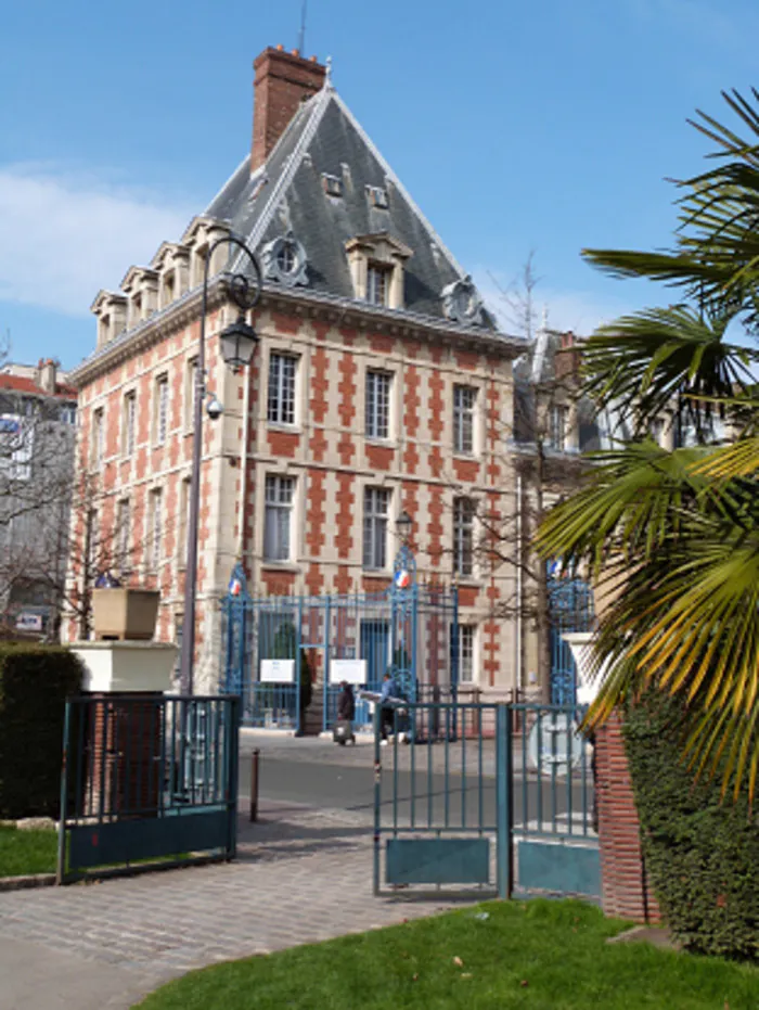 Visite guidée de l'hôtel de ville de Charenton-le-Pont Mairie de Charenton Charenton-le-Pont