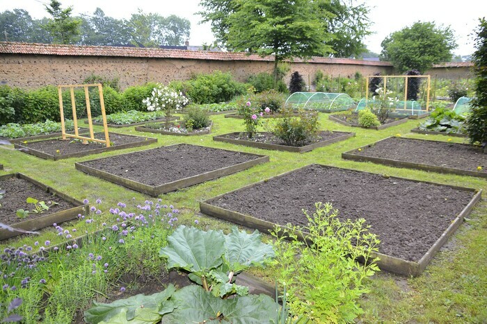 Visite guidée et animation dans le jardin clos du manoir du Fay Manoir du Fay Yvetot