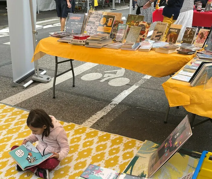 Braderie hors les murs de la médiathèque de quartier Médiathèque de Keryado Lorient