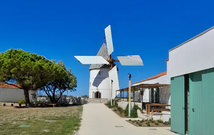 Visite flash du rez-de-chaussée du moulin Moulin de La Brée La Brée-les-Bains