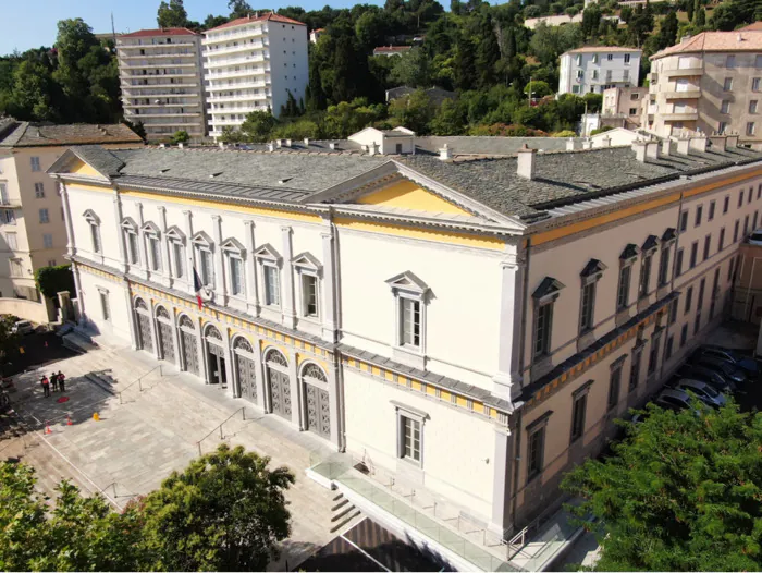 Le Palais de Justice et ses secrets