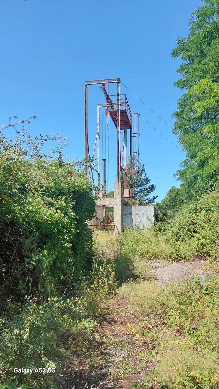 Randonnée aux mines de fer de Beau-Soleil à Canjuers Parking du boulodrome Ampus