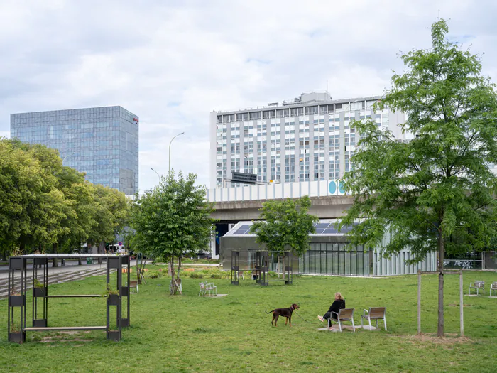 Archipel Francilien - Clichy : du périphérique à la Seine (Visite guidée) Parvis du Tribunal de Paris Paris