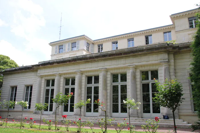 Visite découverte des métiers de la mer d'hier à aujourd'hui à la préfecture de la Charente-Maritime Préfecture de la Charente-Maritime La Rochelle