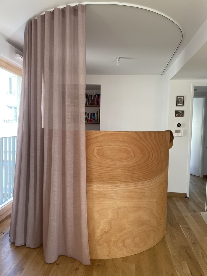 Visite d'un appartement aménagé en bois par n studio. à Montreuil (93) rue d’Alembert