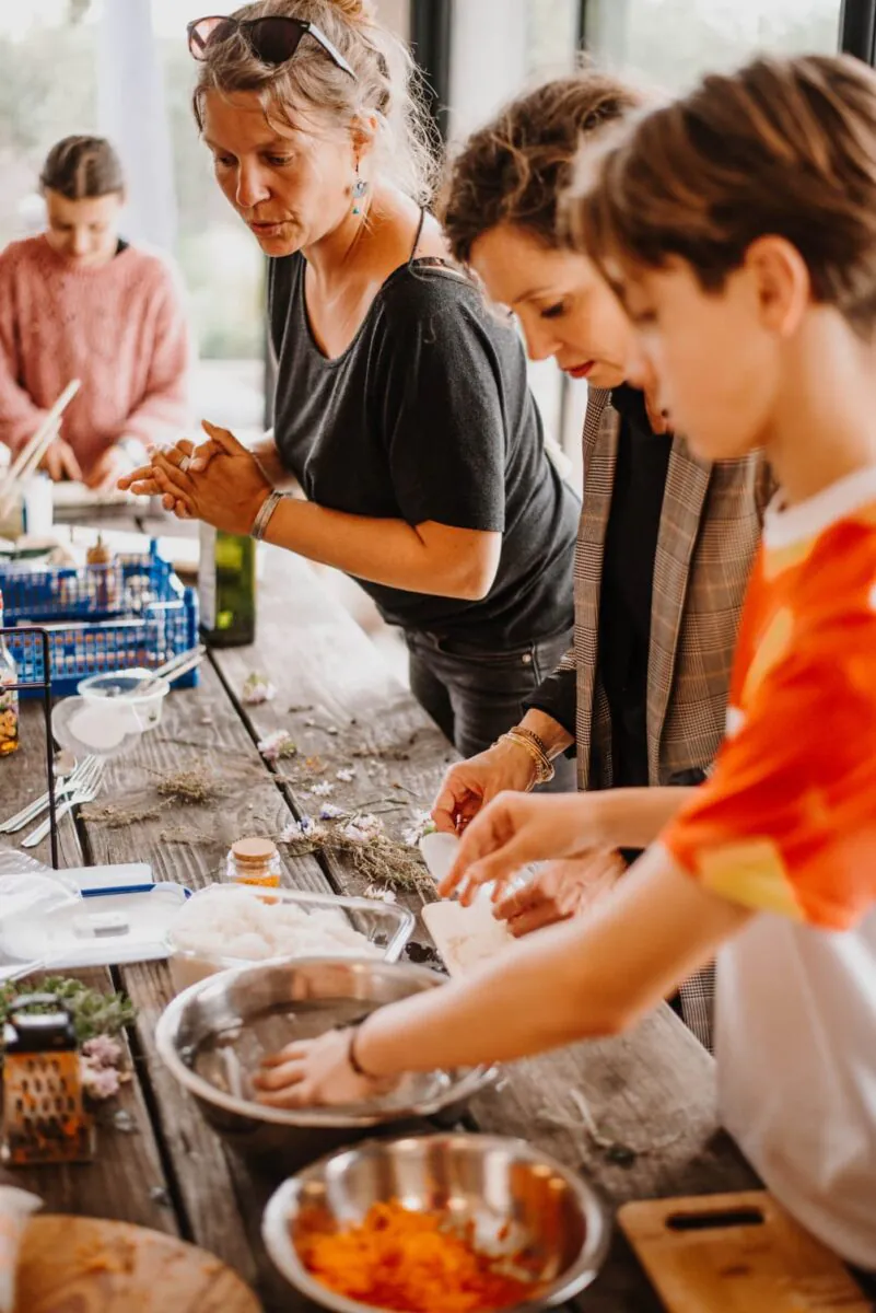 ATELIER "DE LA CUEILLETTE À L'ASSIETTE"  DÉCOUVREZ LES PLANTES SAUVAGES COMESTIBLES.