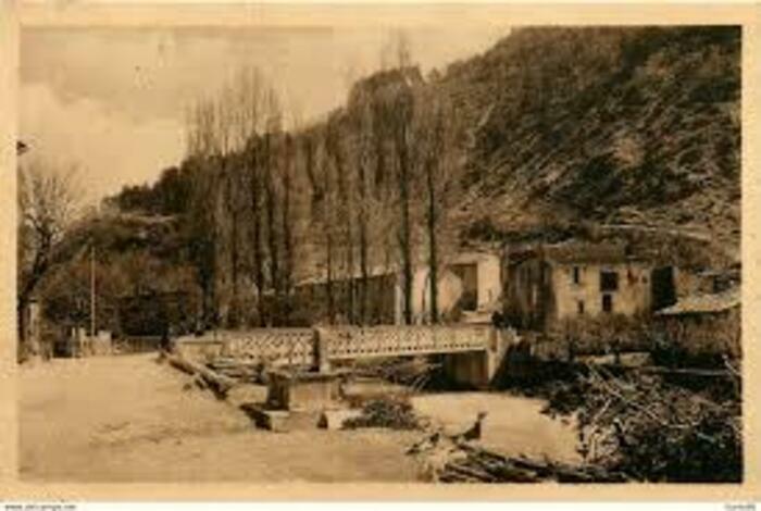 « Le pont métallique Courtet sur le Bez (19ème siècle) » Salle Kubnick Châtillon-en-Diois