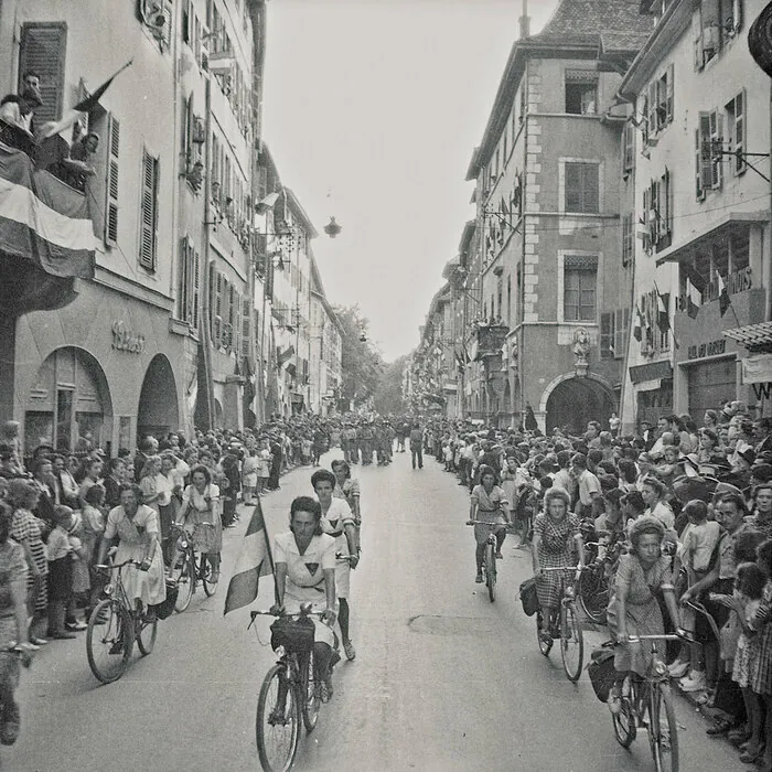 Visite poétique de l'histoire des Annéciennes sous l'occupation : Sœurs en résistance Square Saint-François Annecy