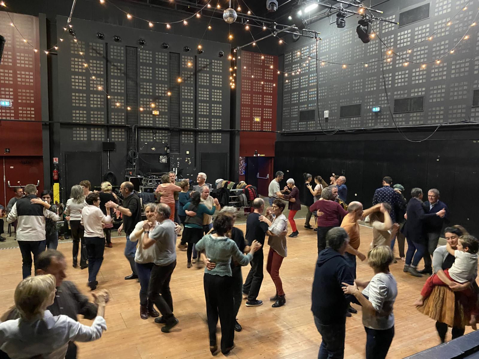 BEFAURE NUIT DE LA BOURRÉE | ATELIER DE DANSE Des Lendemains Qui Chantent