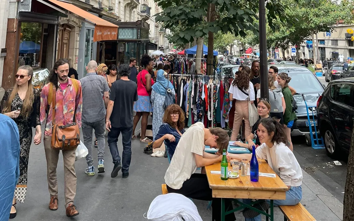 Vide-grenier avenue Laumière Paris 19e Avenue Laumière Paris