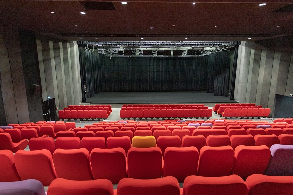 Visitez les coulisses du théâtre La Dolce Vita !