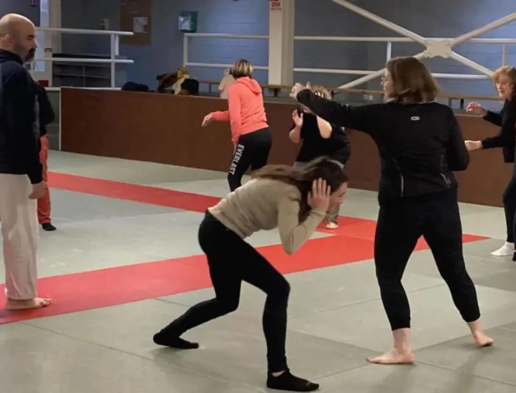 GE PEUX self defense pour femmes