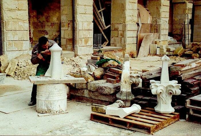 La restauration du château fête ses 30 ans ! Démonstrations et témoignages Château des ducs de la Trémoille Thouars