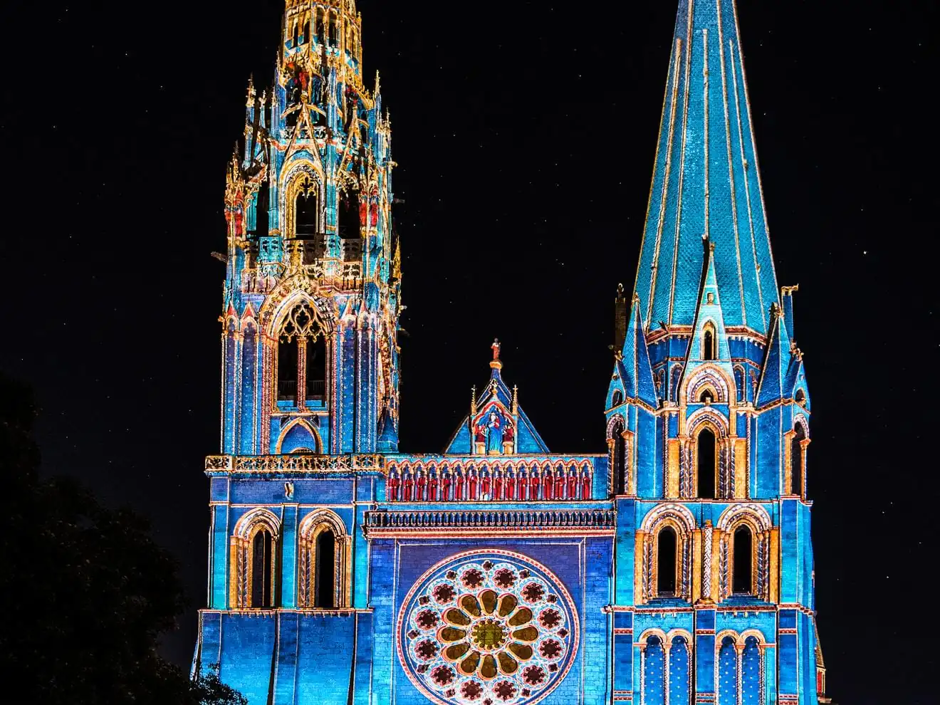 RANDO URBAINE "CHARTRES EN LUMIERE" au départ de Jargeau et Orléans