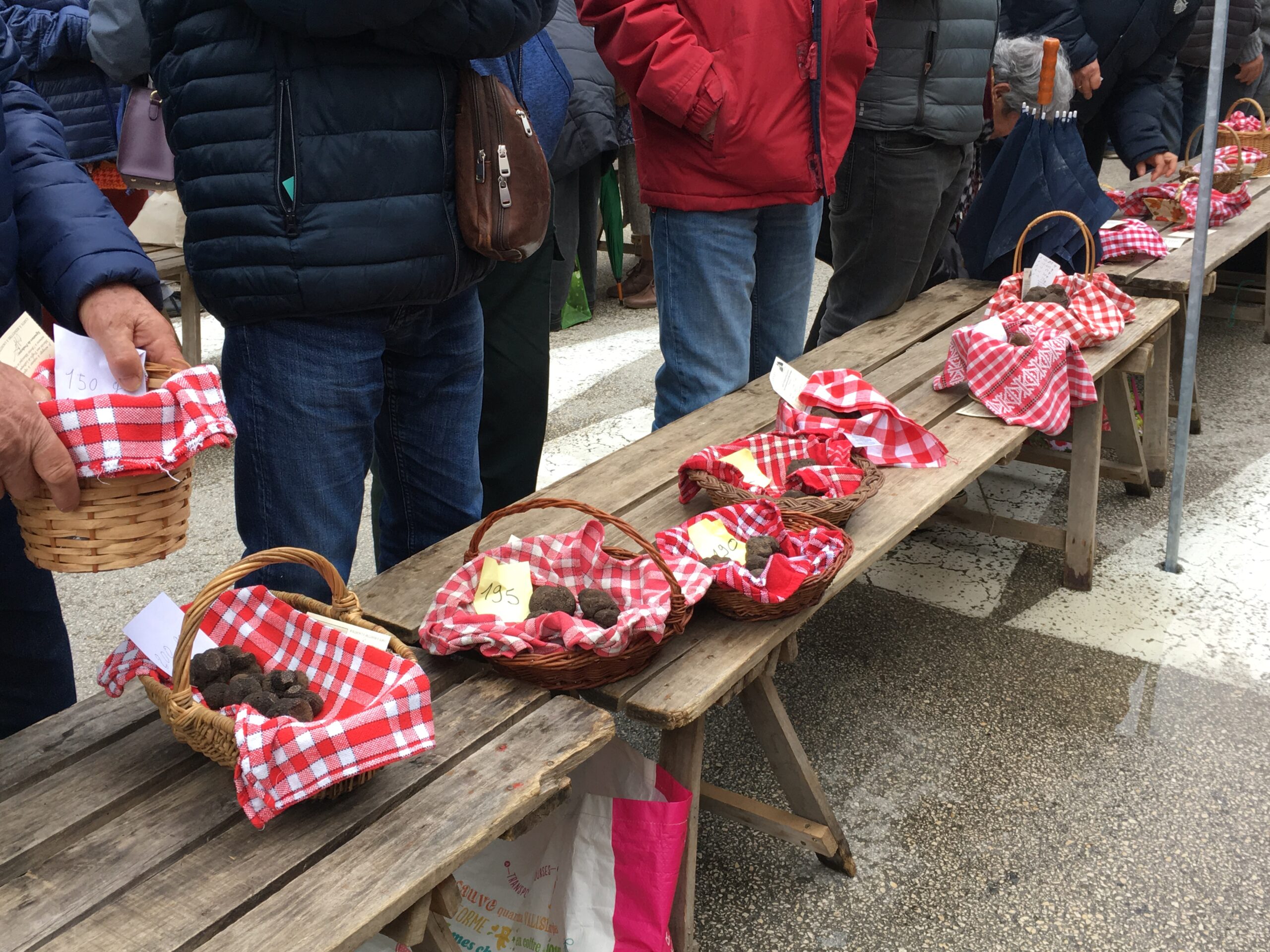 Marché aux Truffes à Lalbenque