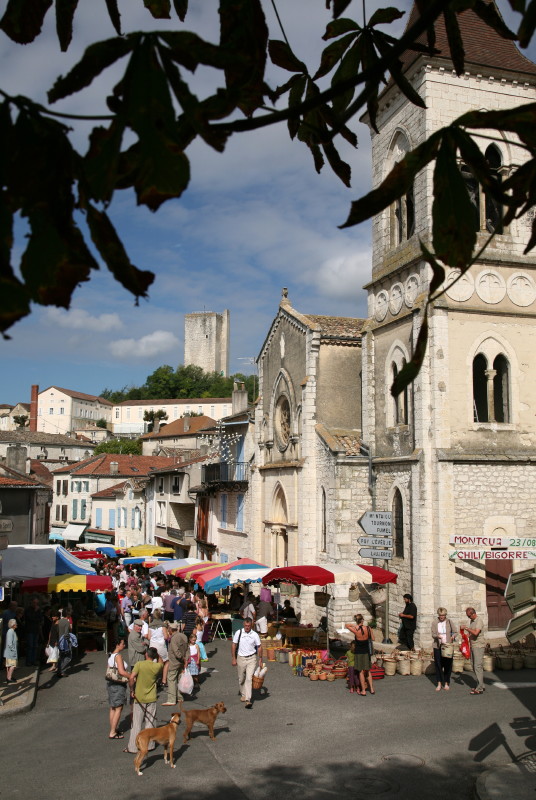 Marché à Montcuq