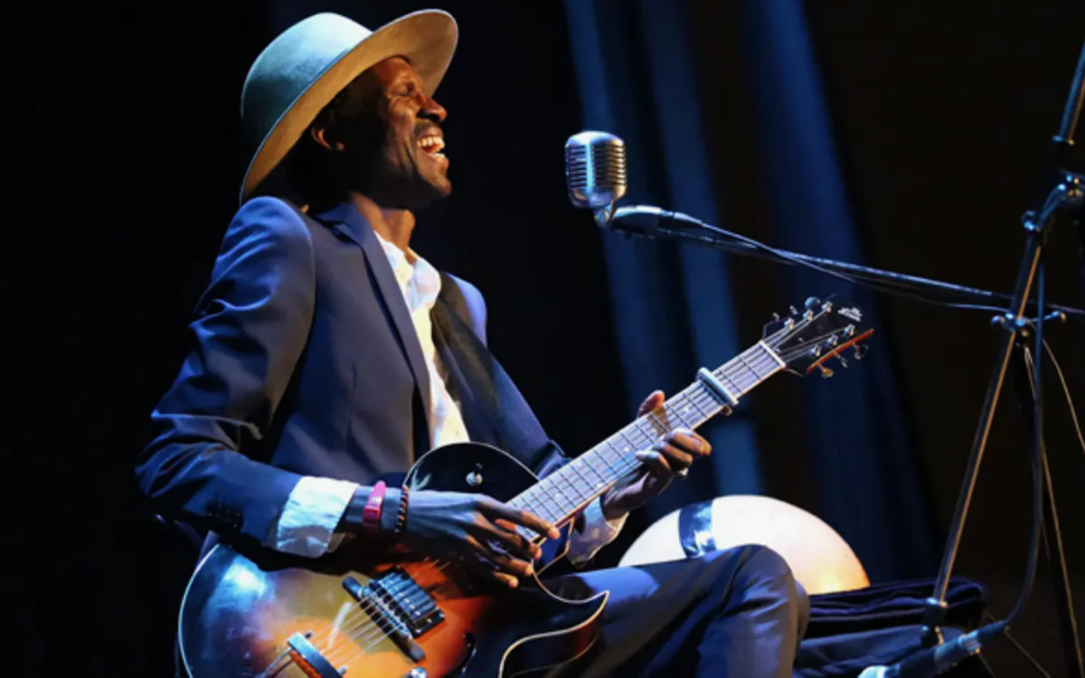 Pédro Kouyaté & Band Le Son de la Terre Paris 05