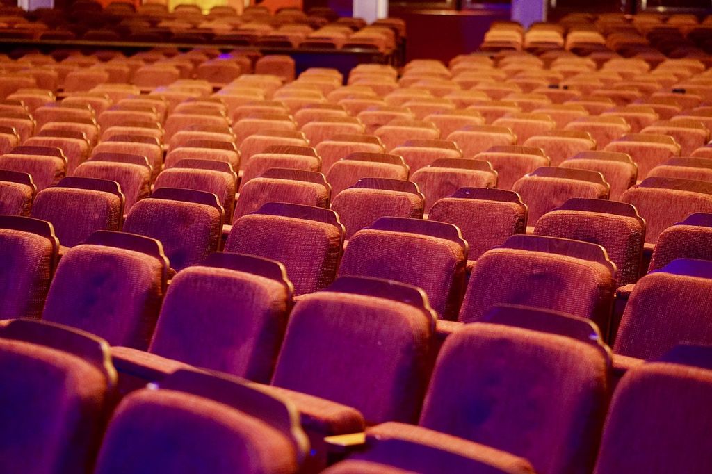 Théâtre Et pendant ce temps