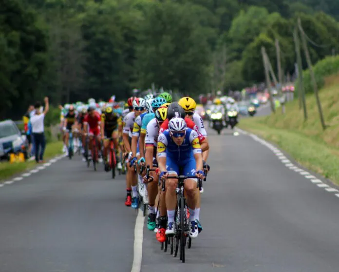 tour de france 2025 bretagne