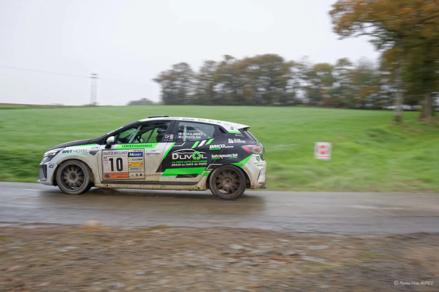 Le pilote : Dorian DESLANDES lors du rallye de Brocéliande 2024