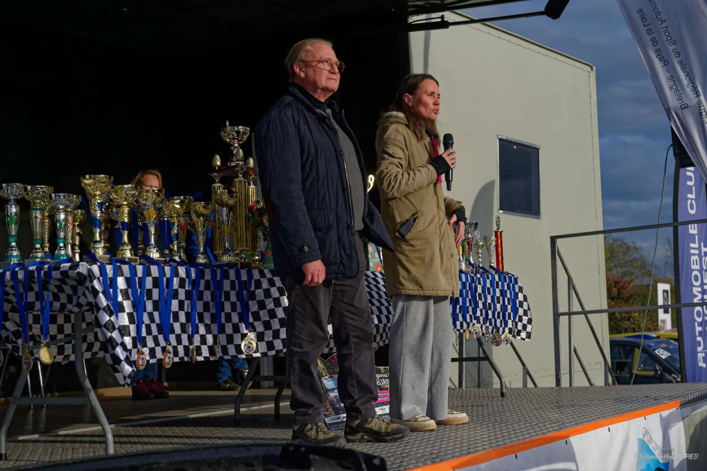 Monsieur la maire de Saint Malon sur Mel avec la présidente du rallye de Brocéliande : Sandra CHANCEREL